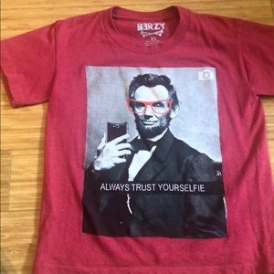 Graphic kids t-shirt size xs
